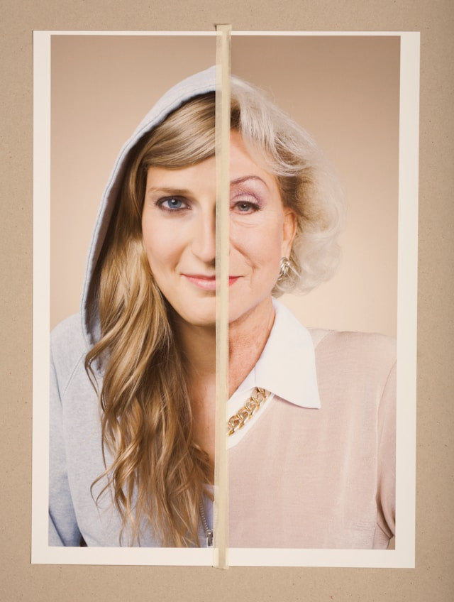 Longevity langlebigkeit. Junge Frau neben alter Frau