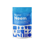 Die Verpackung und Beschriftung unseres Produkts, den kleinen Neem Kapseln, ist zu sehen in elektrischem blau. 